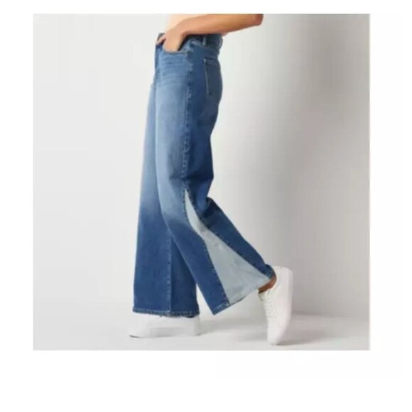 A.N.A. Size 8 High-Rise Wide Leg, Two Tone Kick Pleat Denim Jeans. New With Tags - Picture 1 of 7